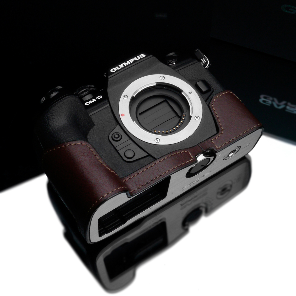 Gariz Gariz Halfcase XS-CHEM1IIBR Brown Olympus EM-1 II en E-M 1 III